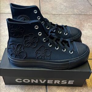 Converse Chuck Taylor All Star Graphic Floral Women's Lace-Up High-Top Sneakers